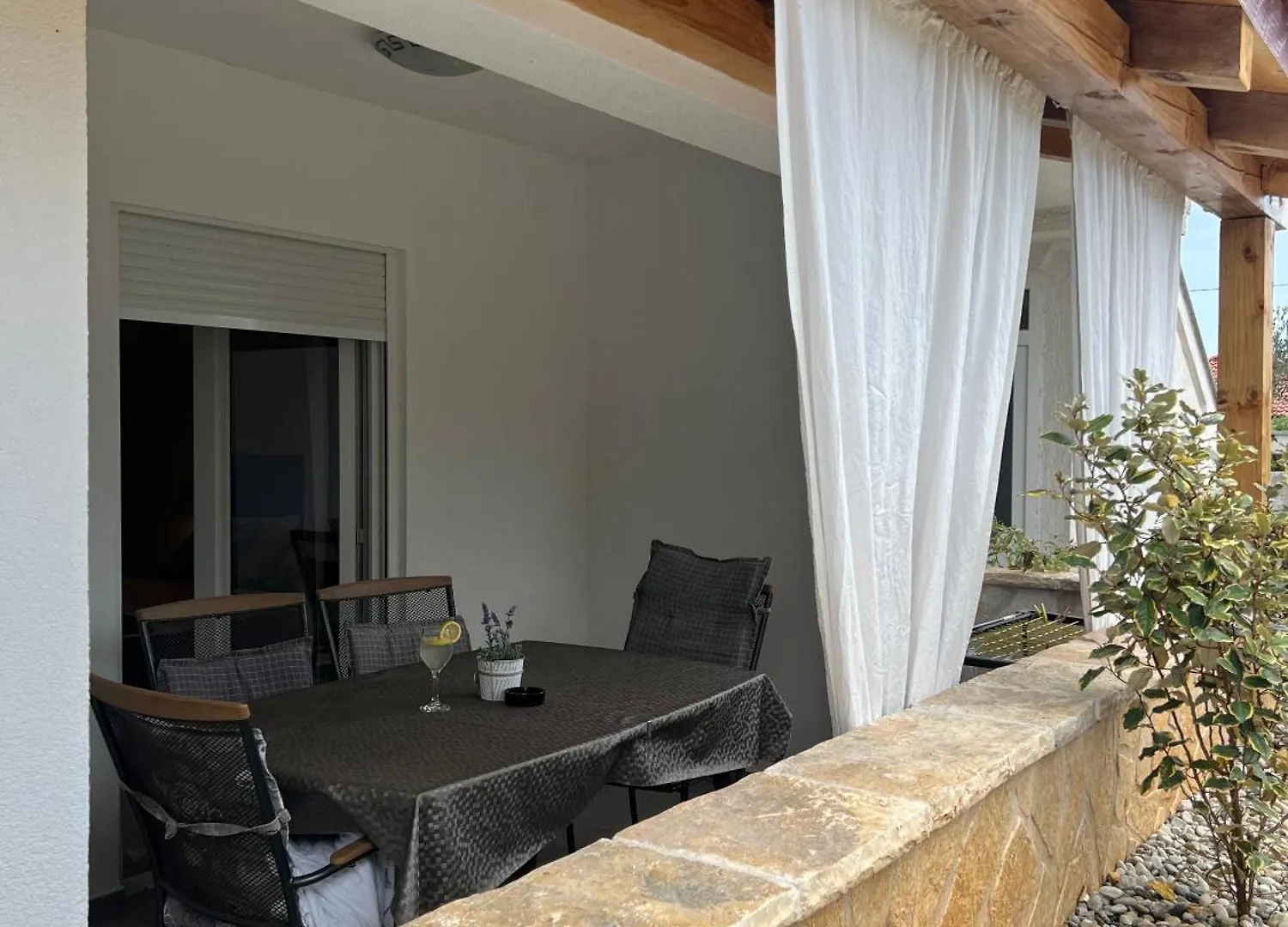 Apartment Jugo Veglia