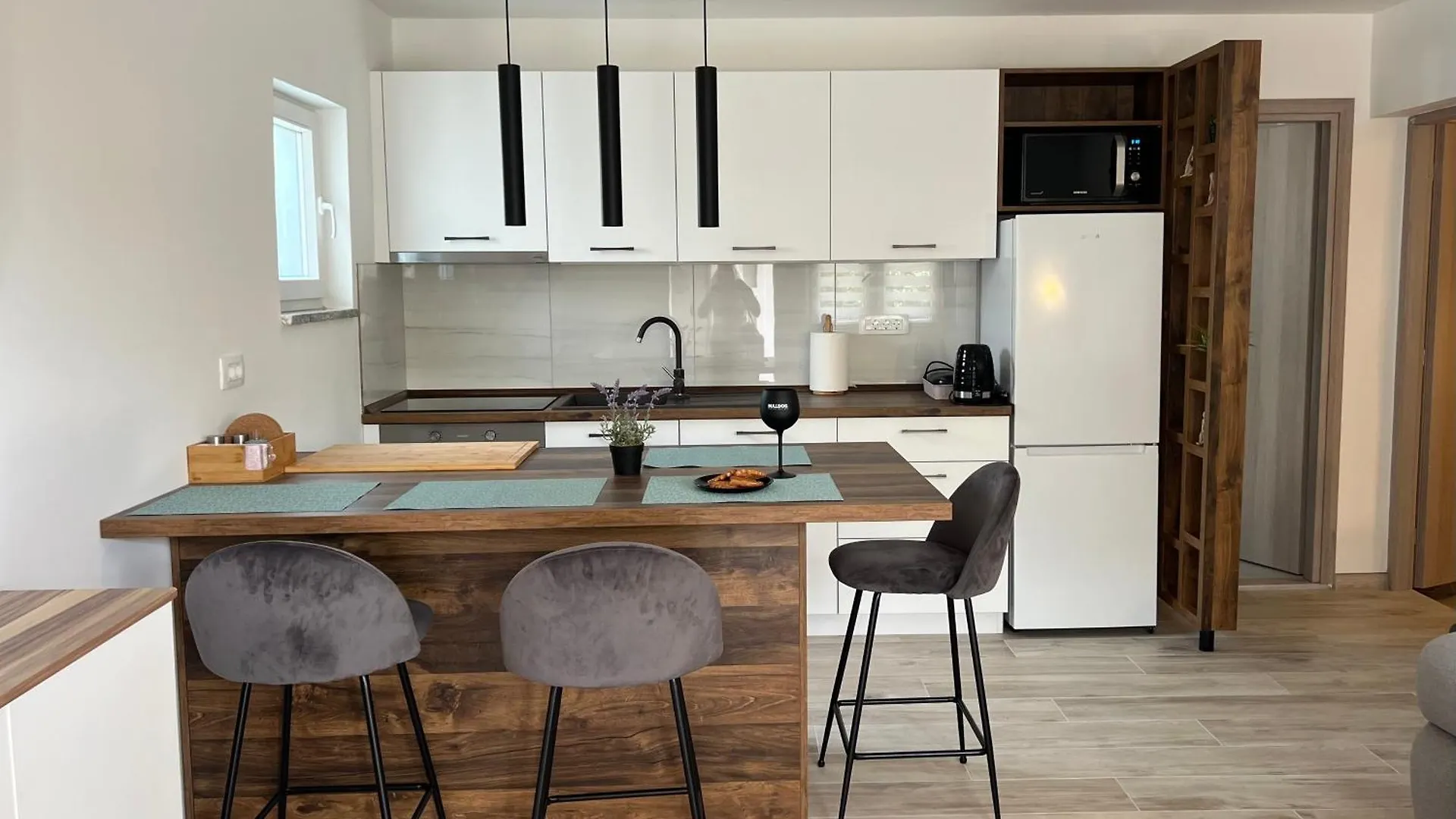 Apartment Jugo Veglia 0*,  Croaţia
